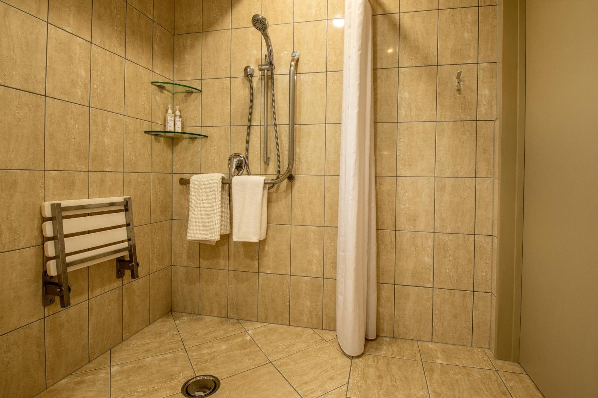 Blue Ridge Studios And Bed & Breakfast Те Анау Екстериор снимка