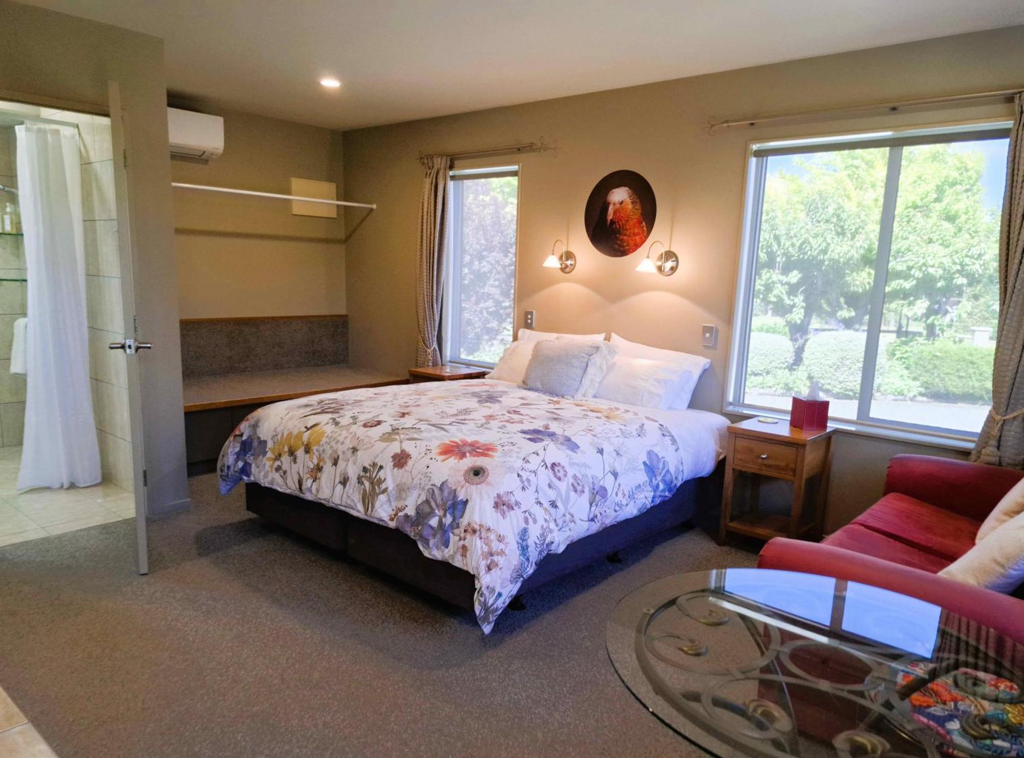 Blue Ridge Studios And Bed & Breakfast Те Анау Екстериор снимка